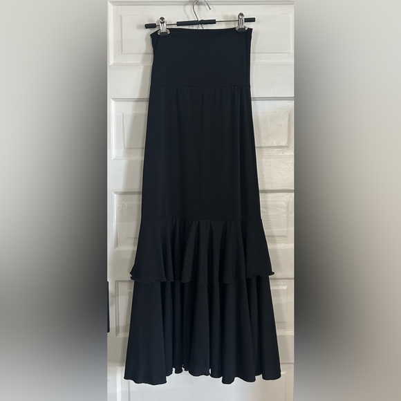 Dresses & Skirts - NWOT Black Maxi Skirt with Tiered Ruffle Hem